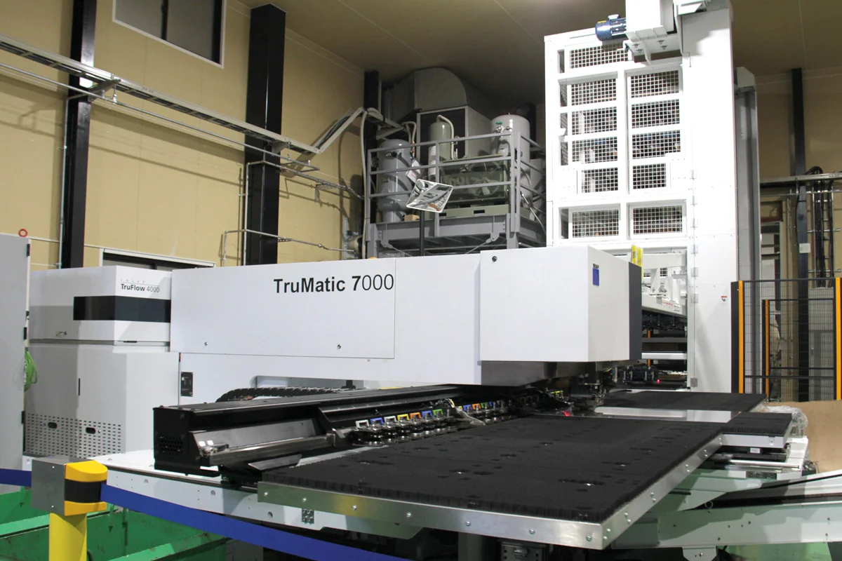 パンチ・レーザー複合機/自動搬送装置